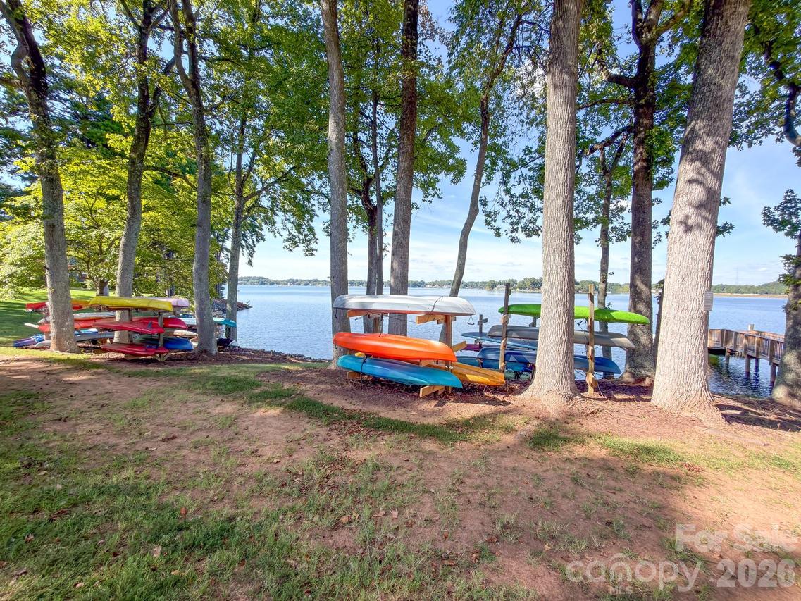 327 Northwest Dr., Davidson, NC 28036