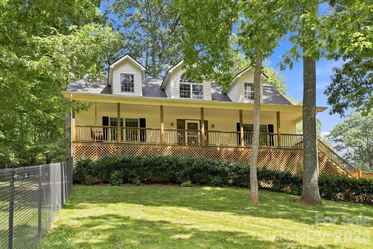 95 Holly Ridge Rd., Waynesville, NC 28786
