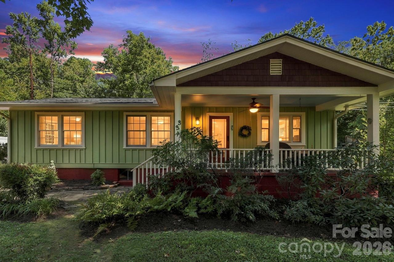 33 Pinecroft Rd., Asheville, NC 28804