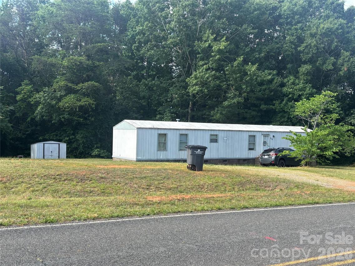 714 Garden Valley Rd., Statesville, NC 28625
