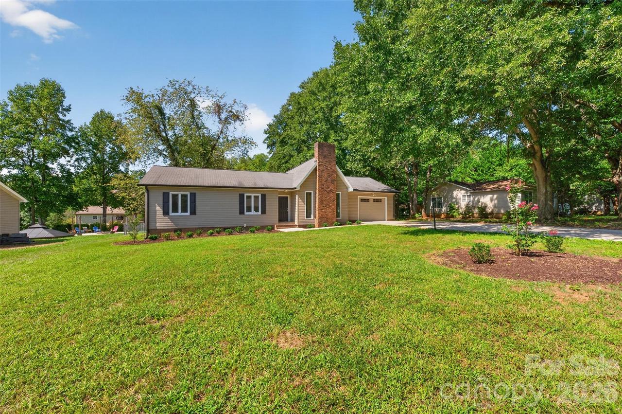 1711 Piney Rd., Hickory, NC 28602