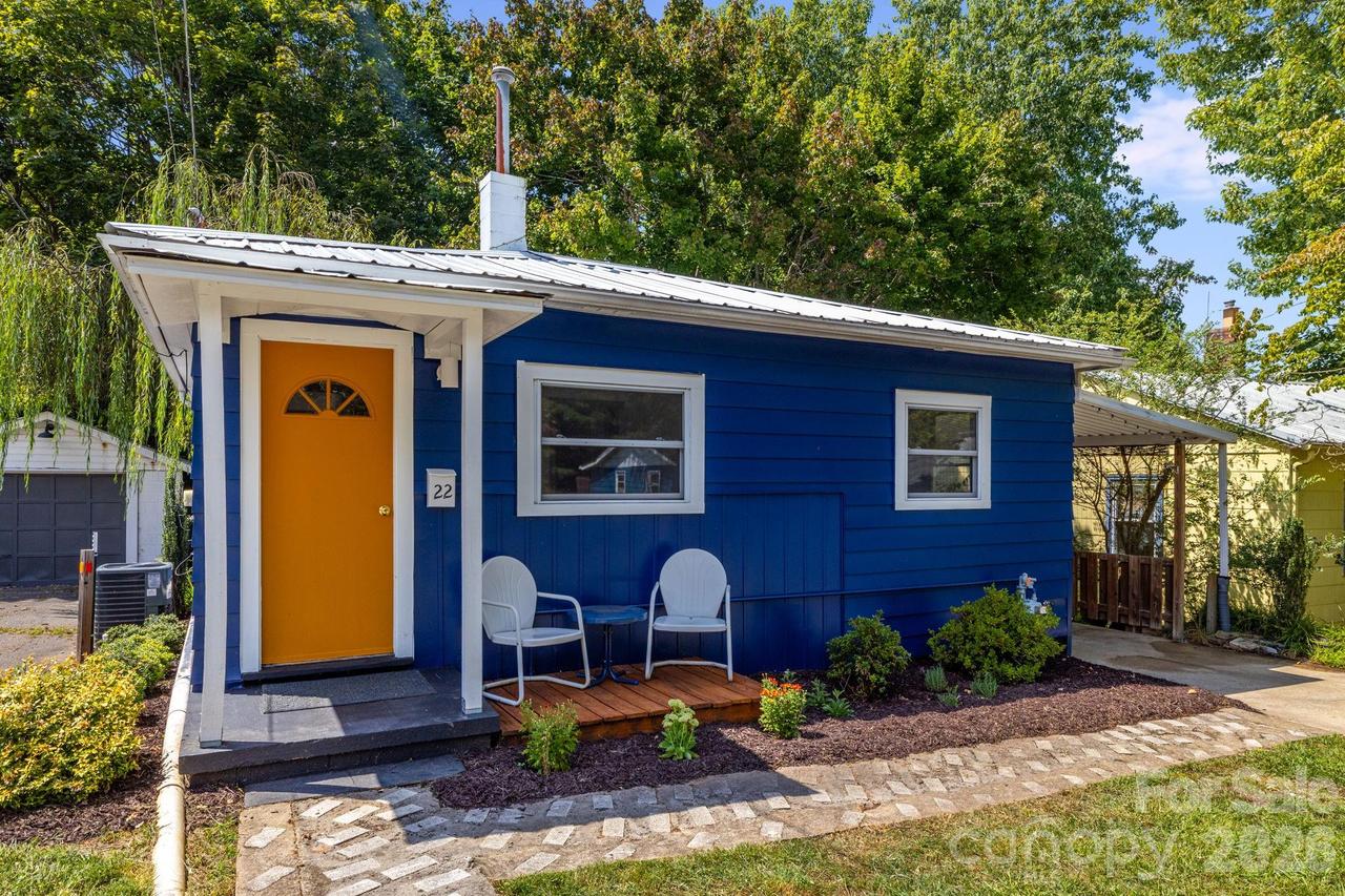 22 Jarrett St., Asheville, NC 28806