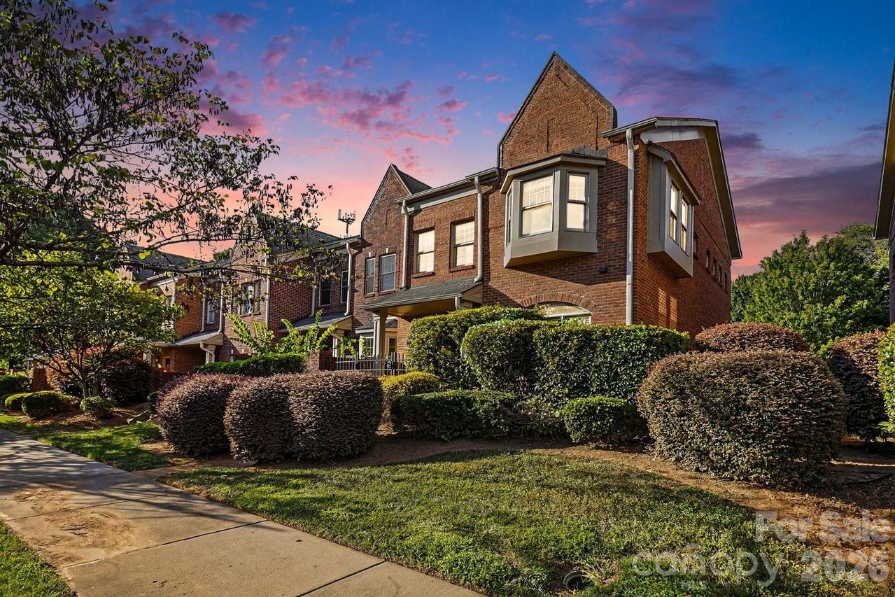 4670 Dabney Vigor Dr., Charlotte, NC 28209