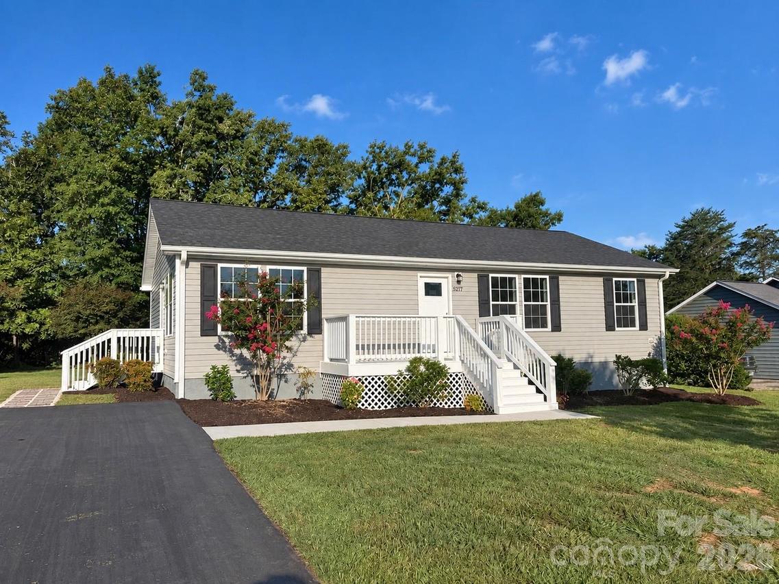 5217 Canterbury Dr., Conover, NC 28613