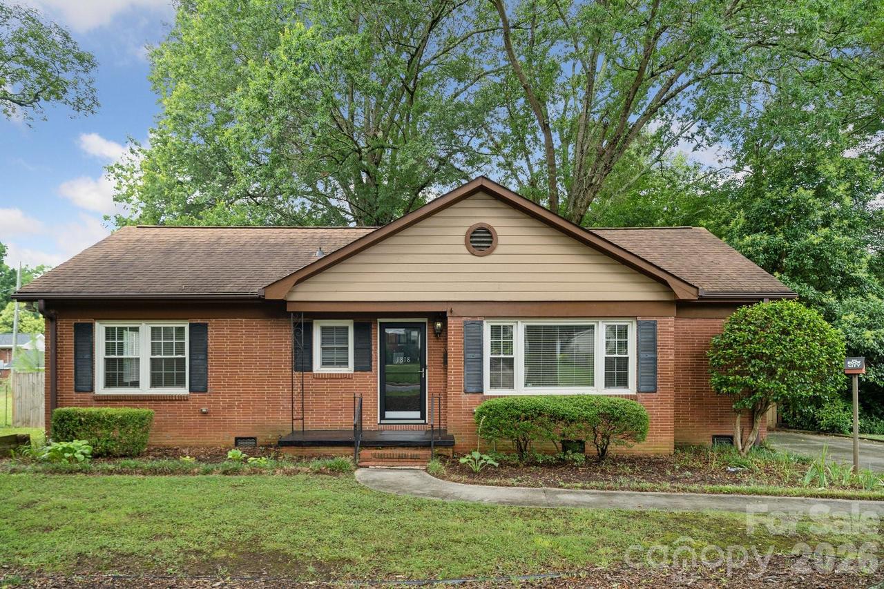 1818 Woodland Dr., Charlotte, NC 28205
