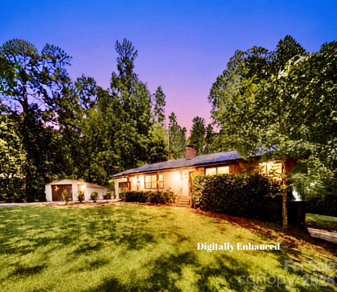 9500 Harvest Ln., Davidson, NC 28036