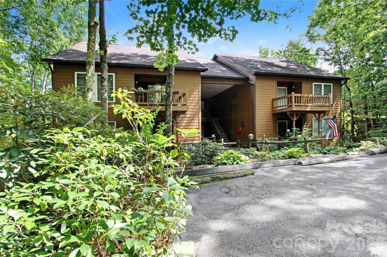 73 Toxaway Views Dr. #303, Lake Toxaway, NC 28747