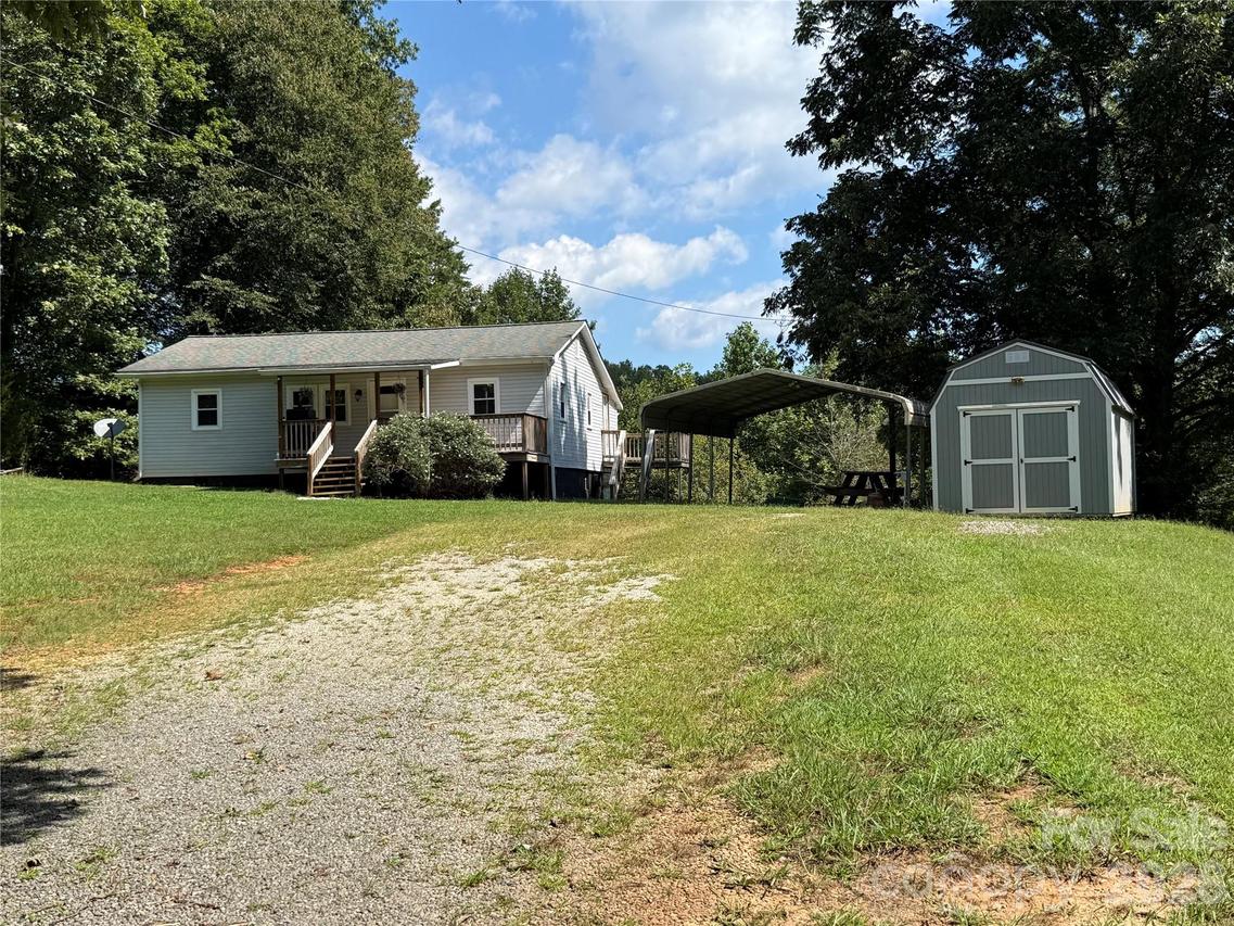 44 Oak Hill Rd., Nebo, NC 28761