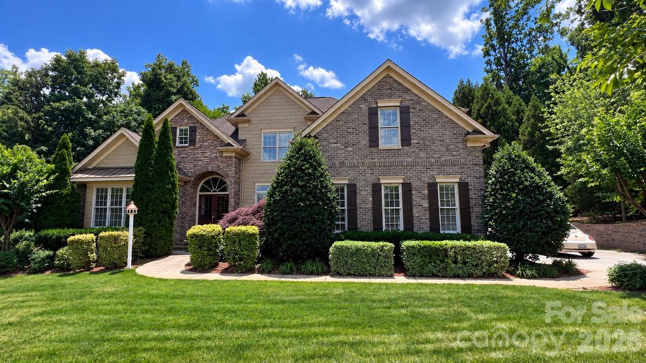 3941 Grovesner St., Harrisburg, NC 28075