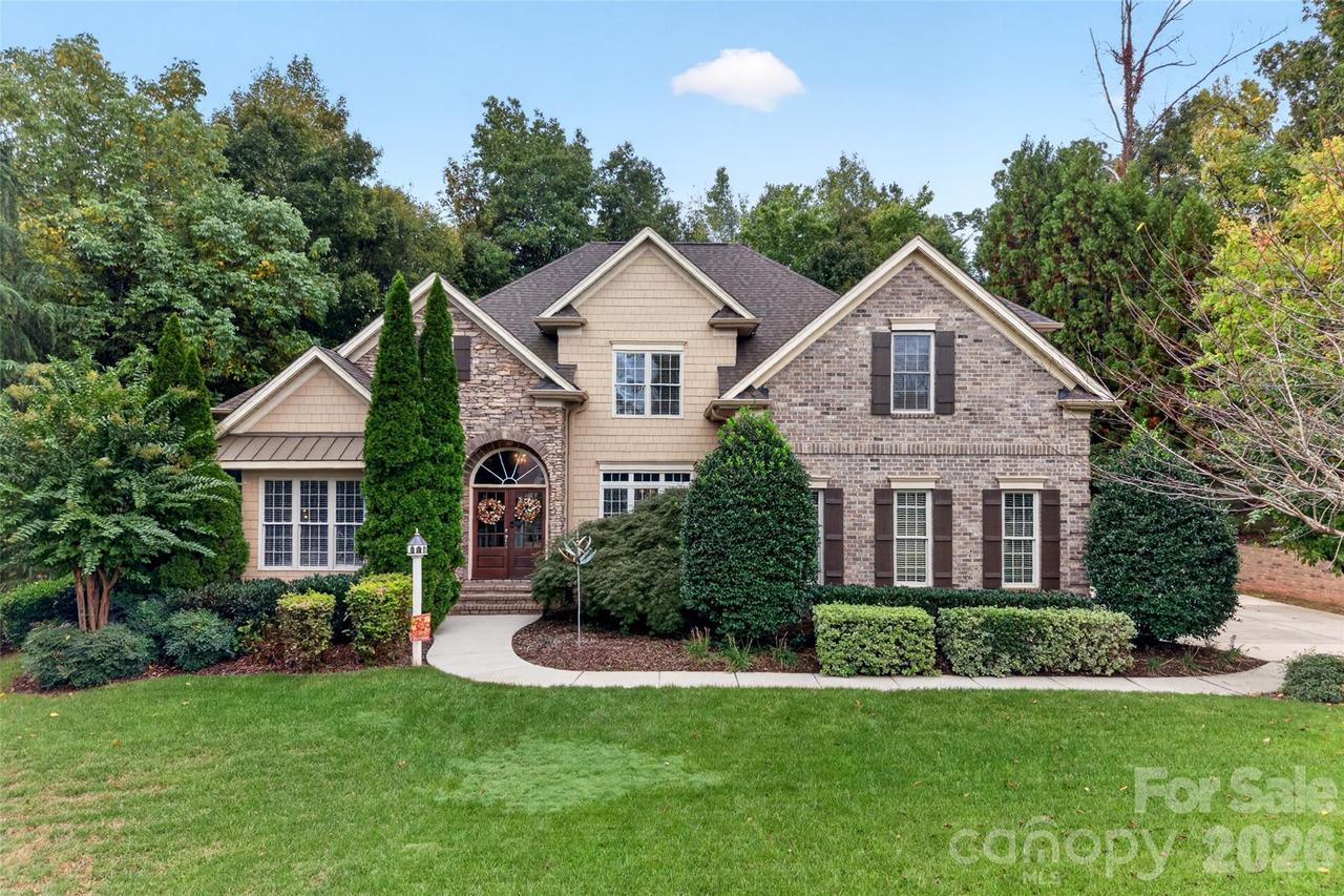 3941 Grovesner St., Harrisburg, NC 28075
