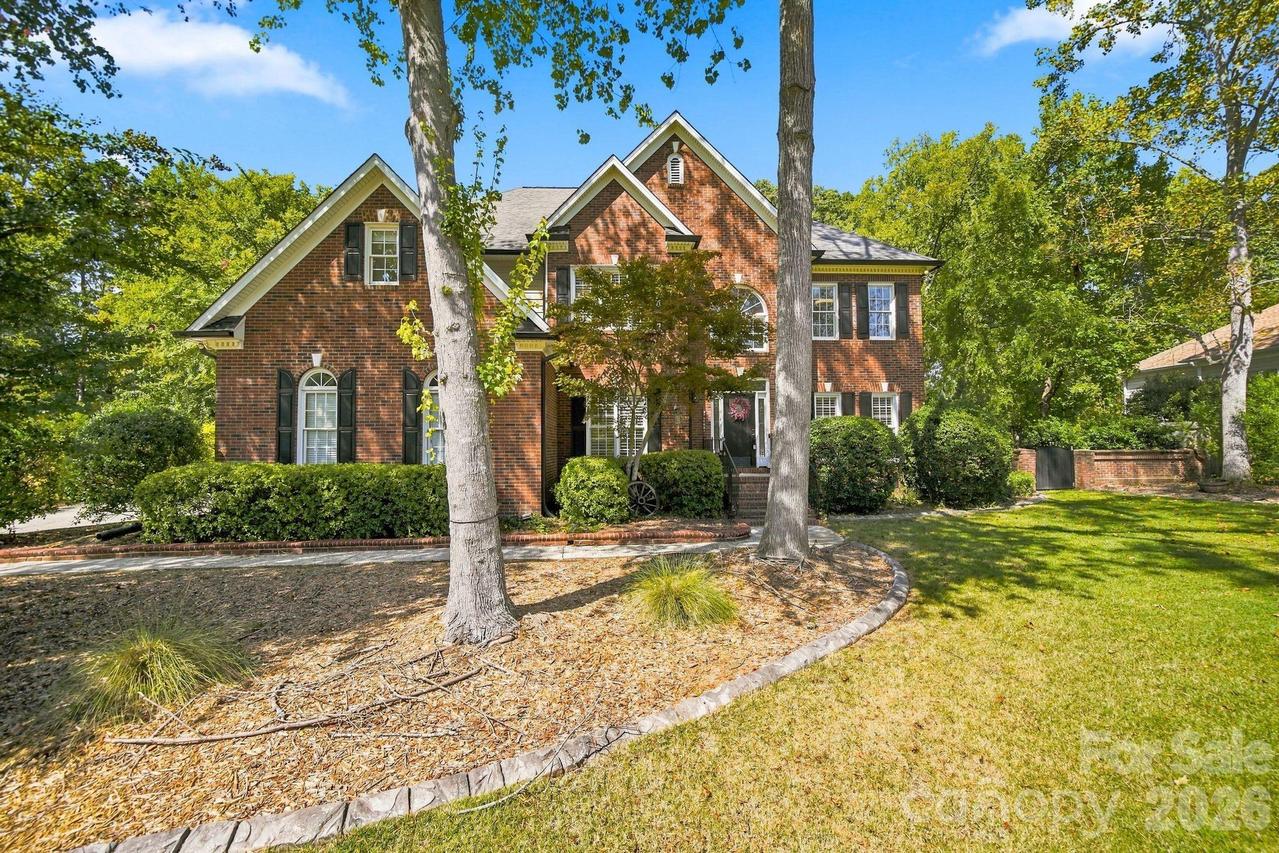 6821 Hollow Oak Dr., Mint Hill, NC 28227
