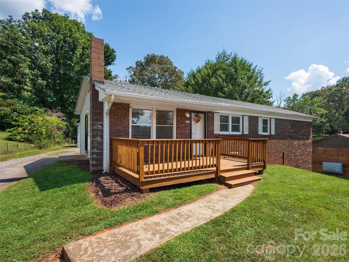 403 Lower Grassy Branch Rd., Asheville, NC 28805