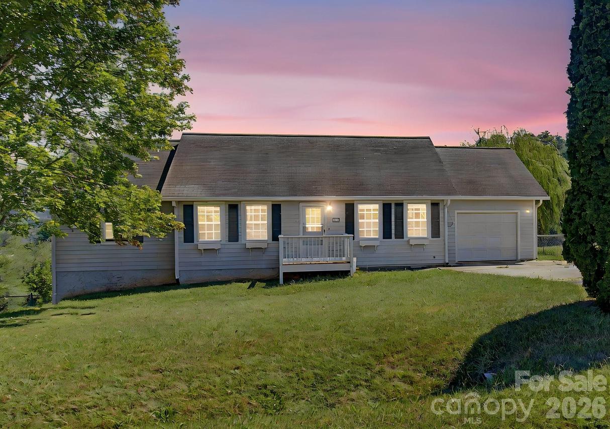 253 Tipton Hill Rd., Leicester, NC 28748