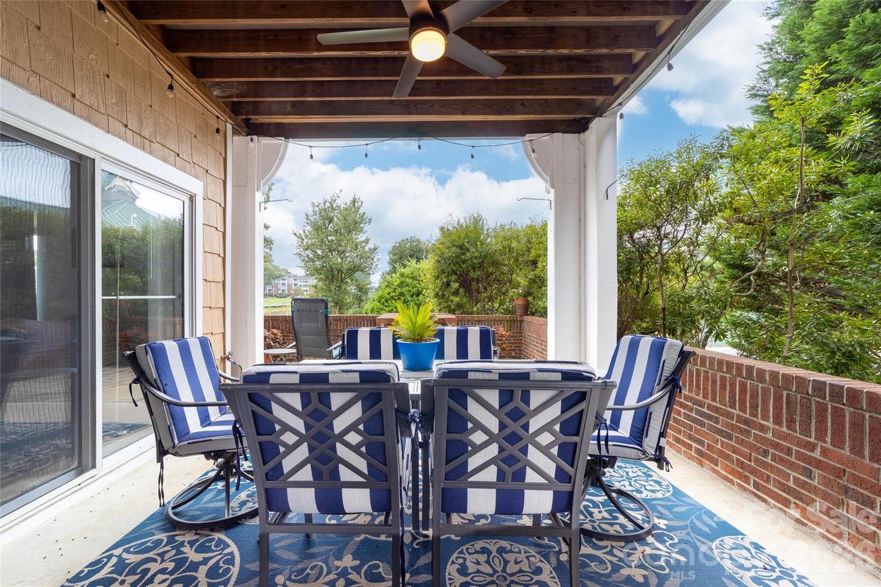 18619 Harborside Dr., Cornelius, NC 28031