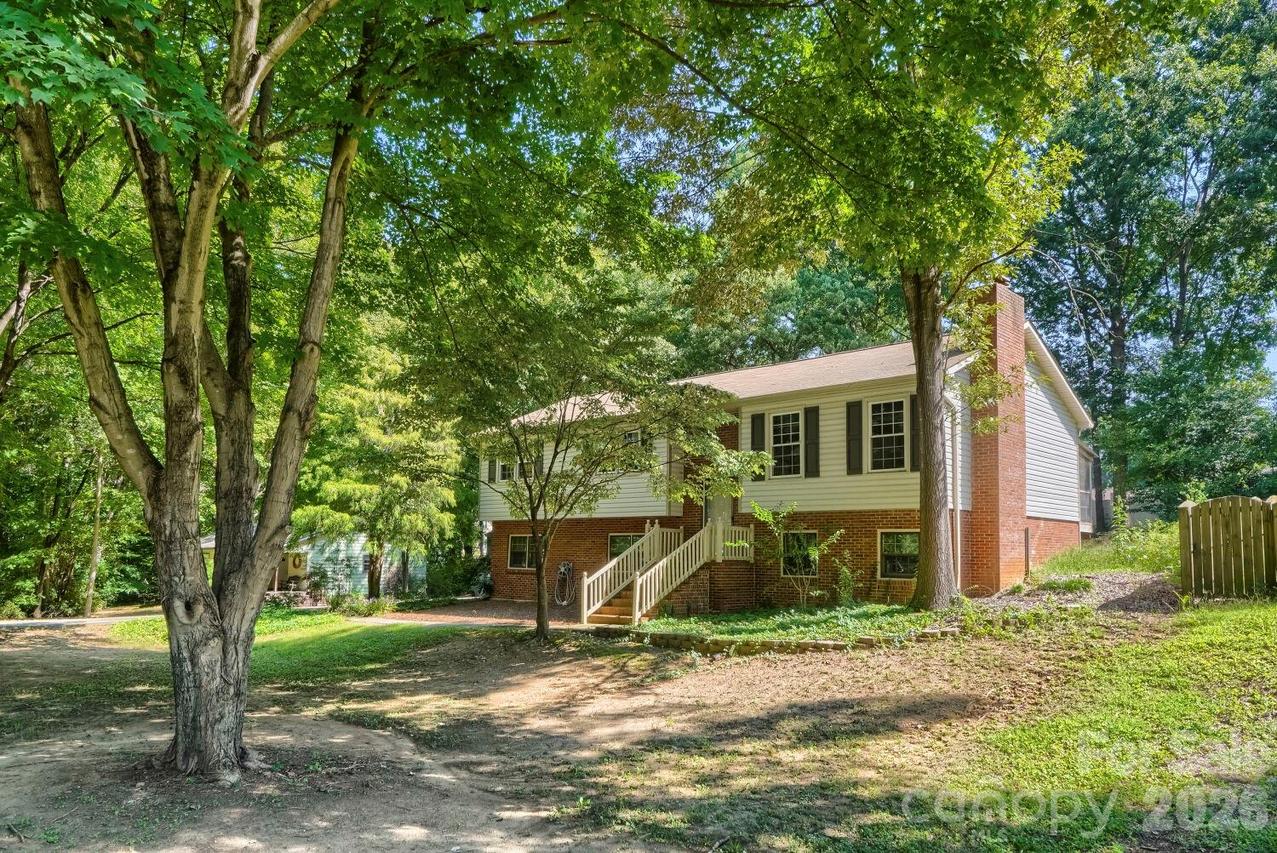 2414 Ashford Dr., Concord, NC 28027