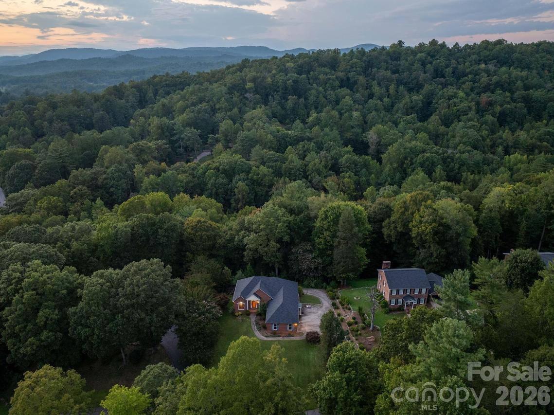 3212 Champion Ln., Lenoir, NC 28645