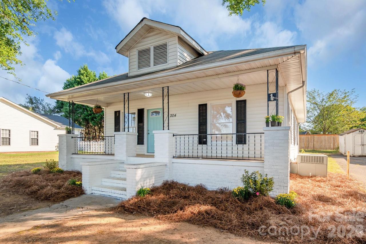 204 Pleasant St., Belmont, NC 28012