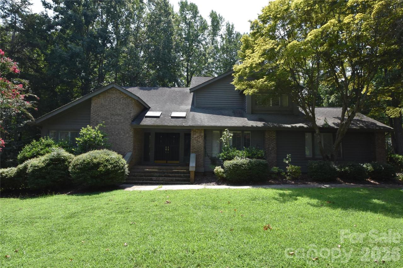 1800 Stockwell Ct., Charlotte, NC 28270