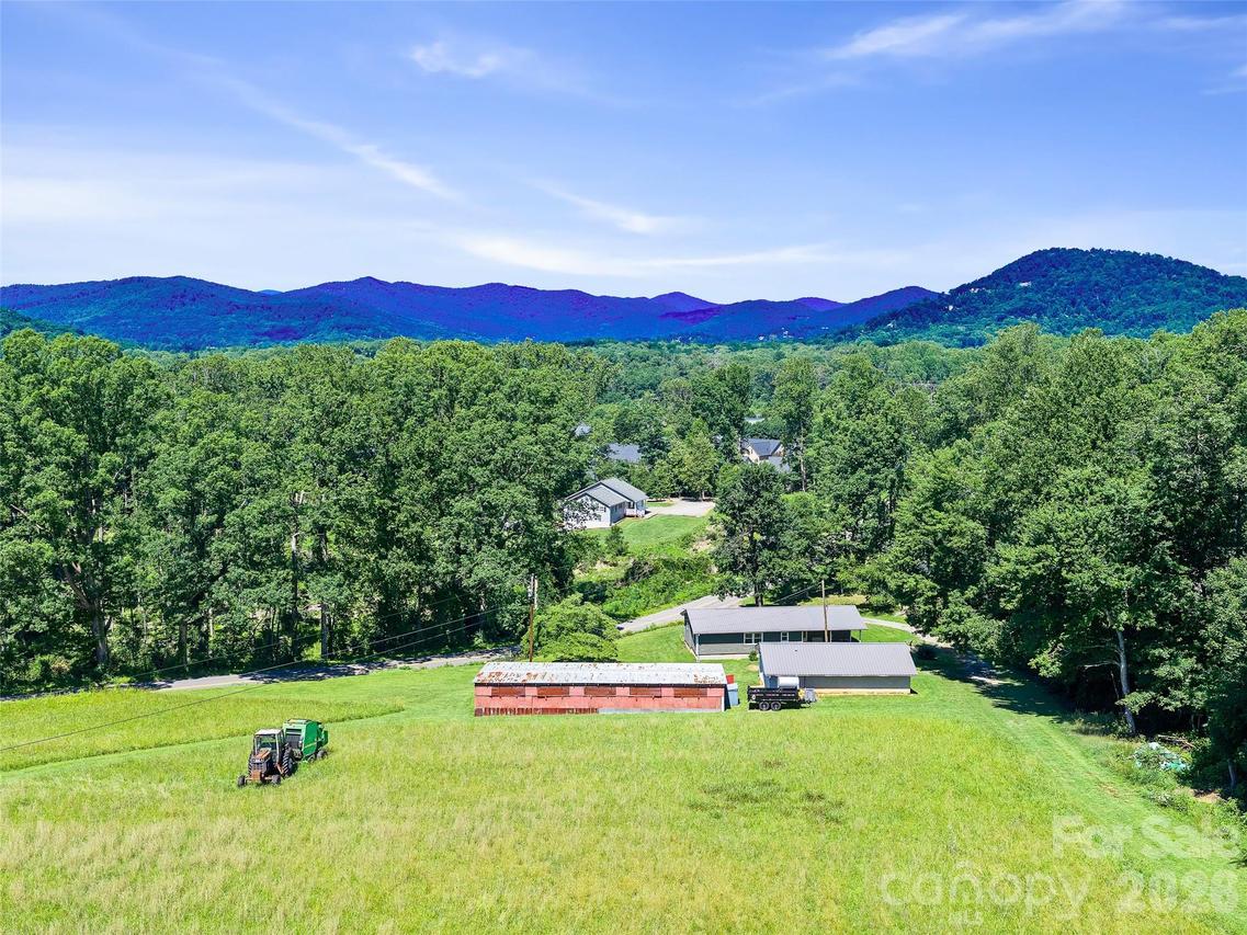 1115 Glenn Bridge Rd., Arden, NC 28704