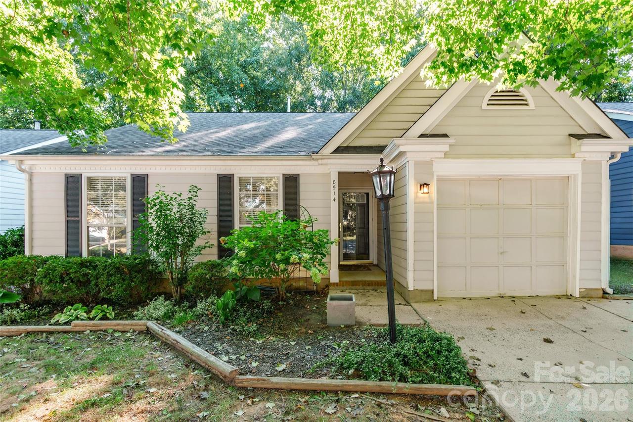8514 Lockerbie Ln., Charlotte, NC 28215