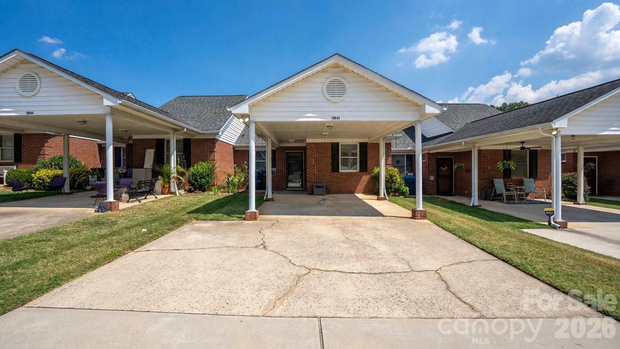 19942 Oak Leaf Cir., Cornelius, NC 28031