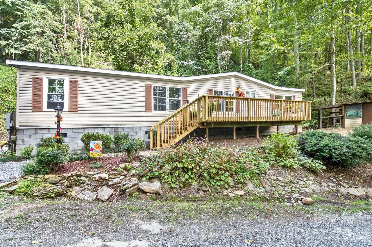13 Cattail Dr., Sylva, NC 28779