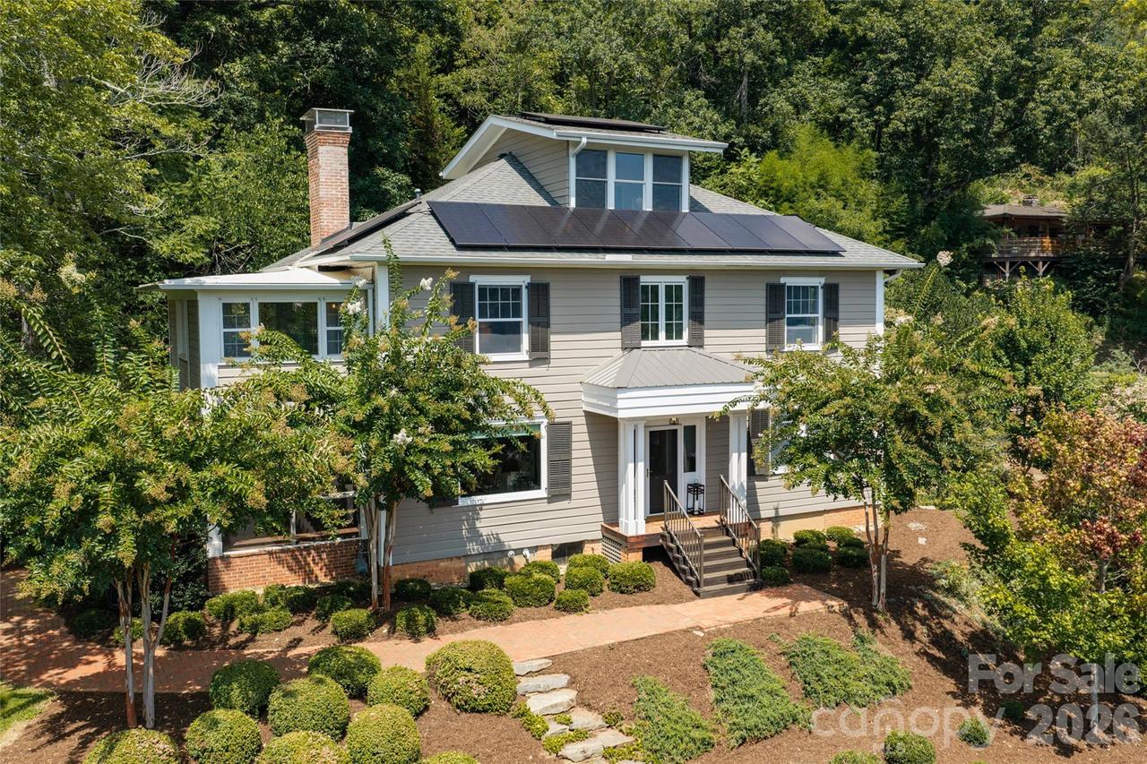 35 Elias Pl., Asheville, NC 28804