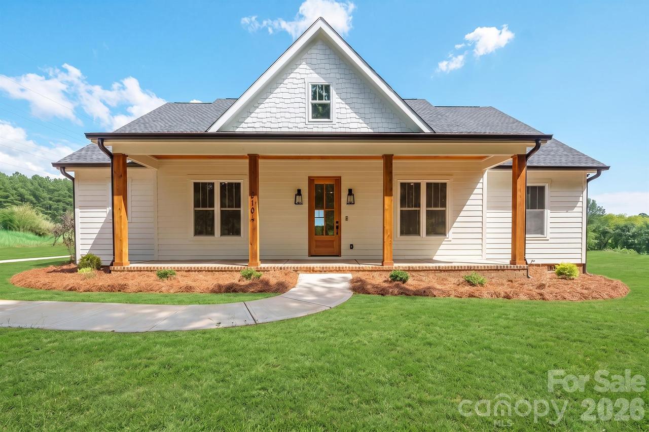 3104 Mount Pleasant Rd., Sherrills Ford, NC 28673