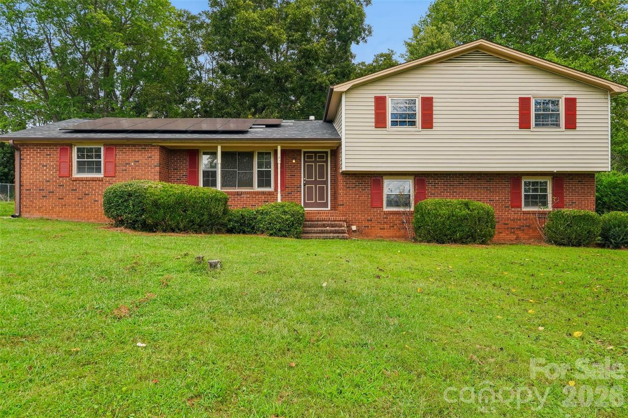 4036 Elizabeth St., Hickory, NC 28601