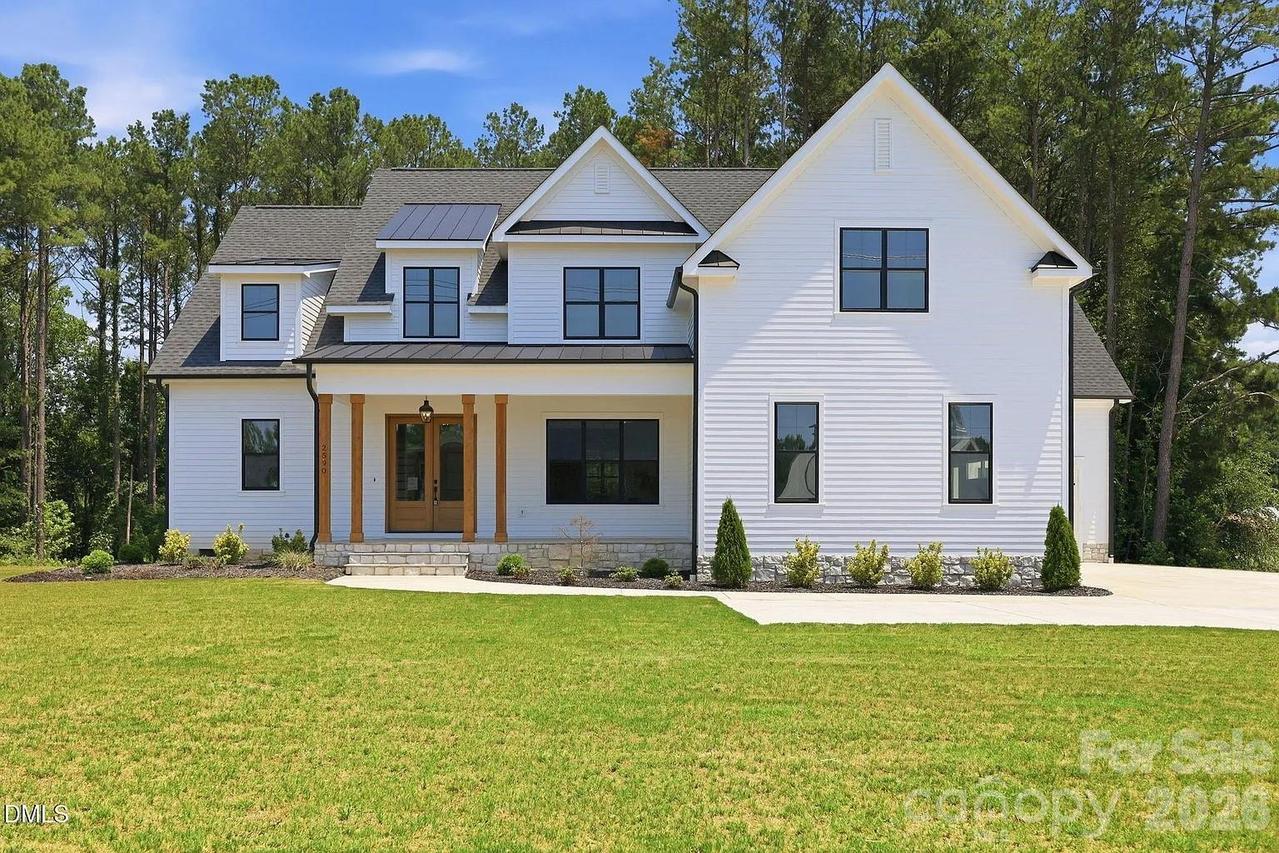 2590 Lassiter Rd., Four Oaks, NC 27524