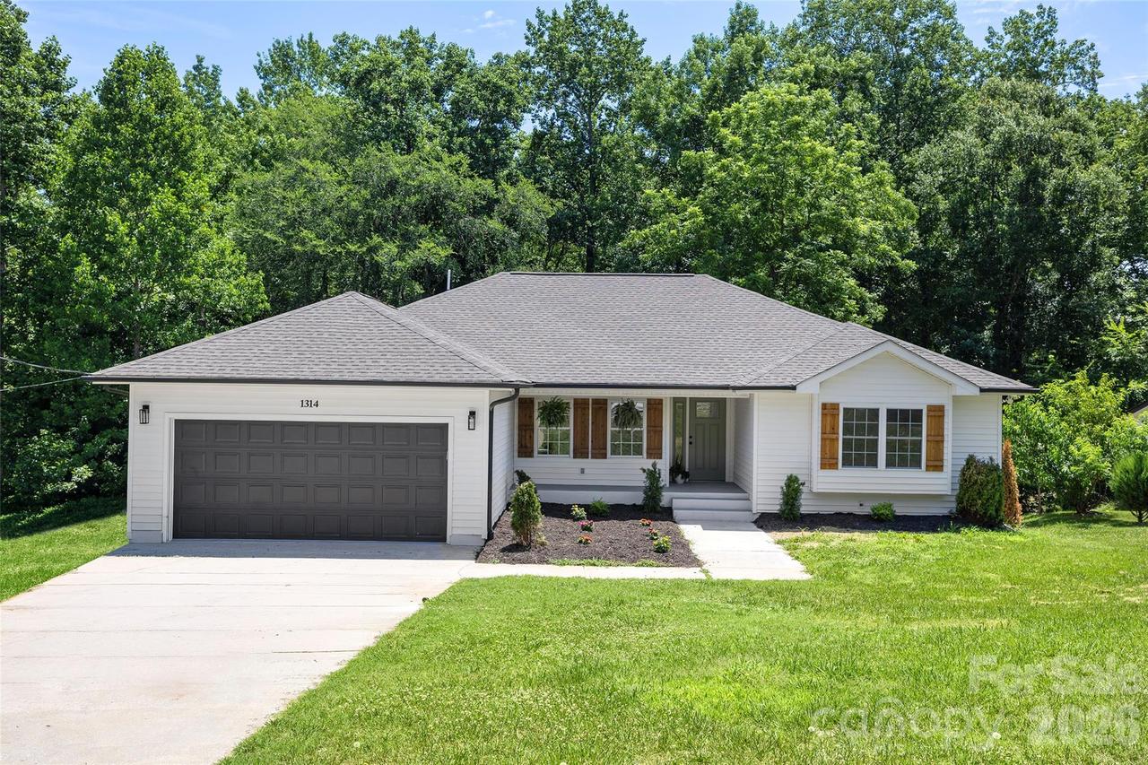 1314 Redland Dr., Gastonia, NC 28054
