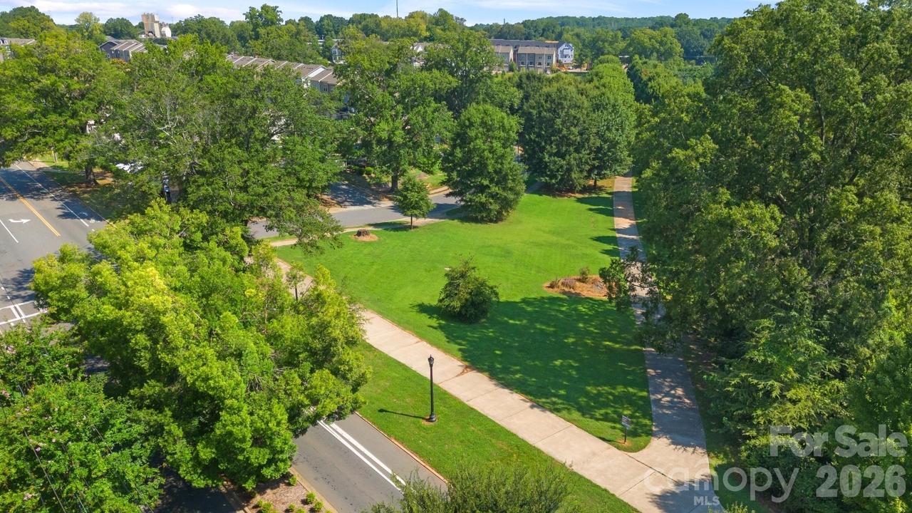 2602 Rozzelles Ferry Rd., Charlotte, NC 28208