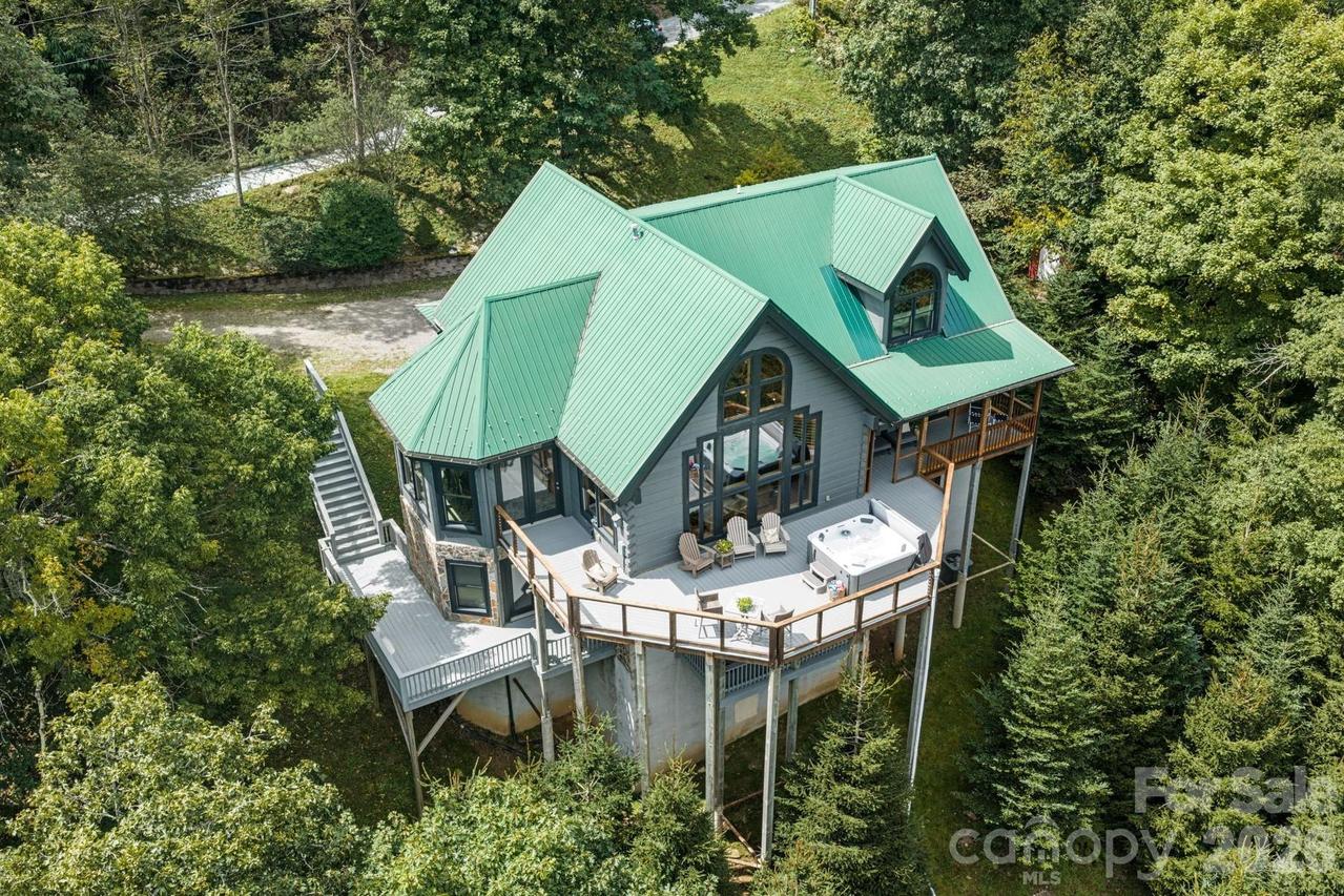 372 Broken Arrow Tr., Boone, NC 28607