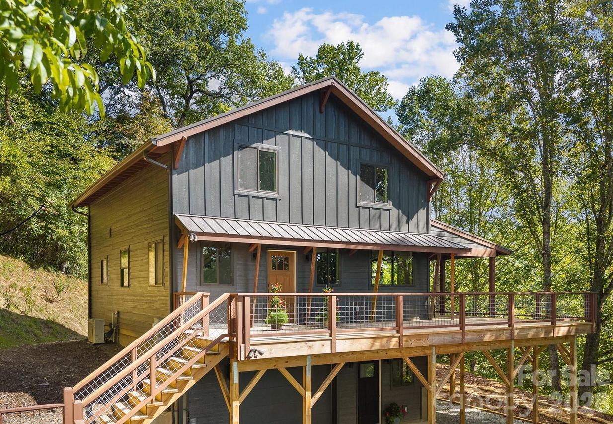 114 Phivo Dr., Balsam Grove, NC 28708