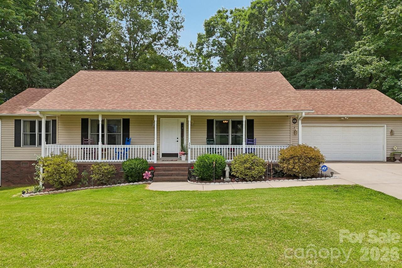 250 Rumple Hill Dr., Statesville, NC 28677