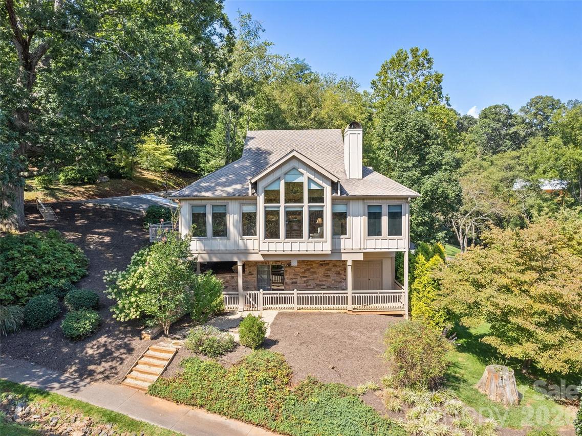 18 Covey Tr., Waynesville, NC 28786