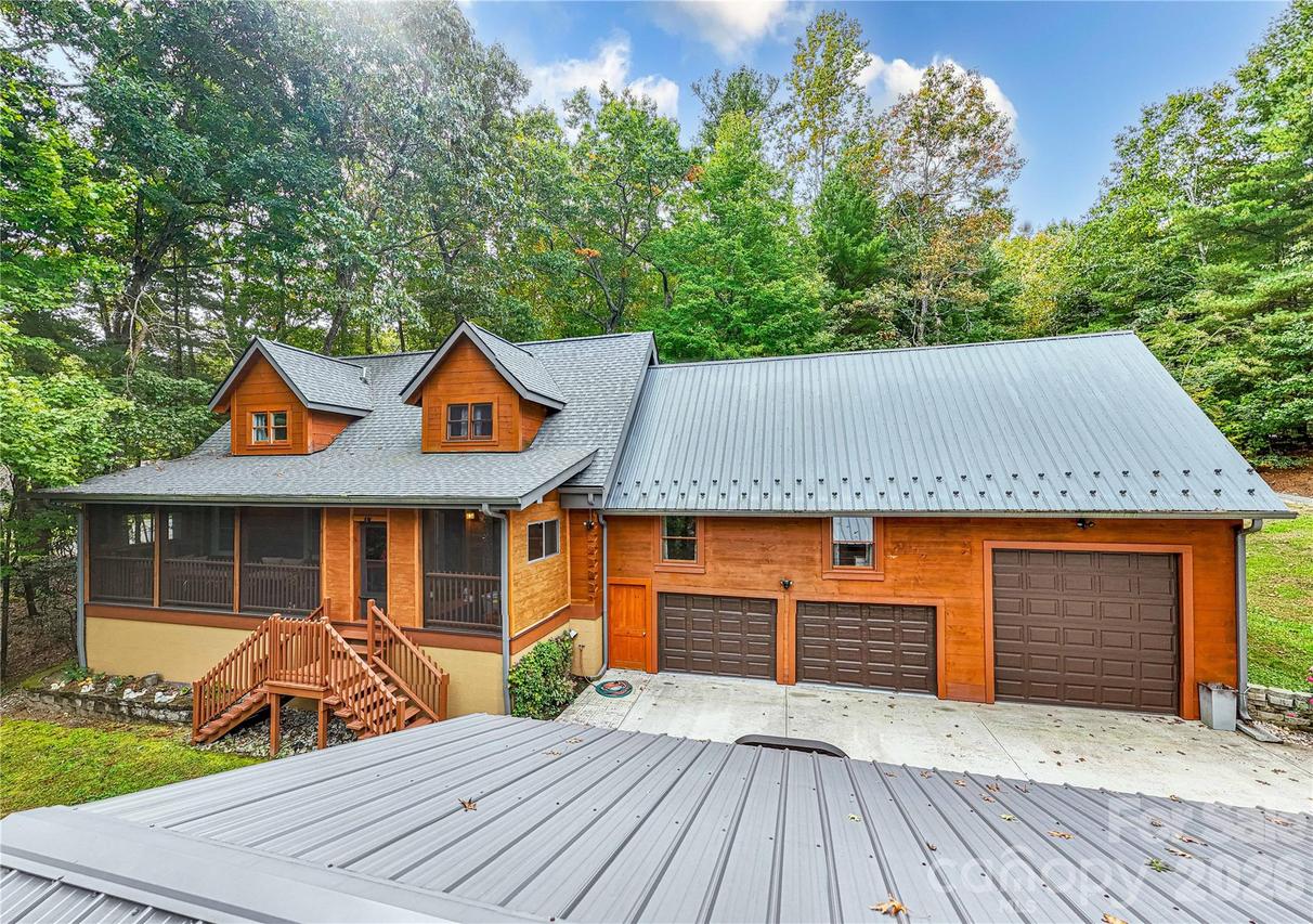 153 Montgomery Place Ln., Zirconia, NC 28790