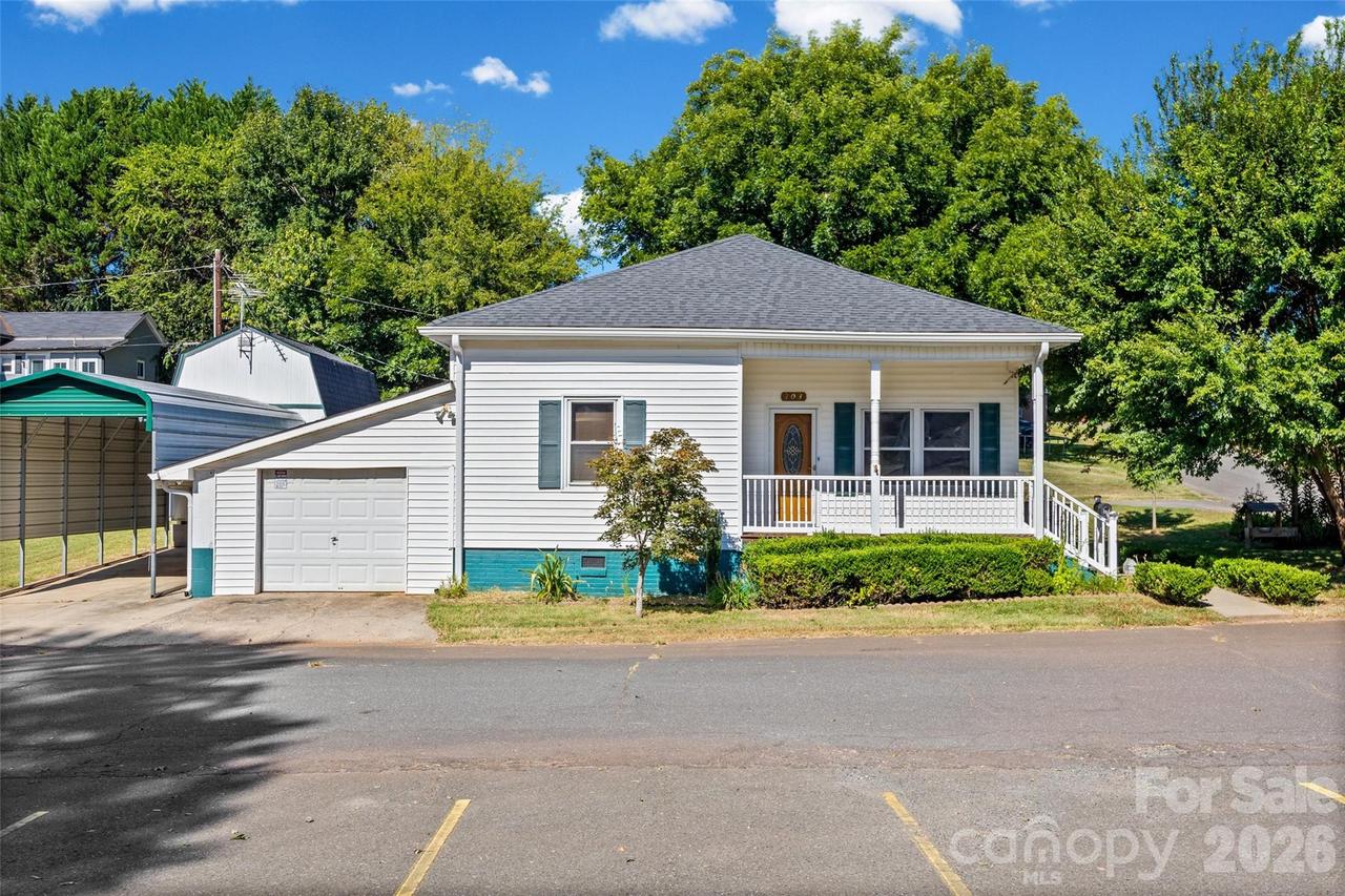 103 6th St., Cramerton, NC 28032
