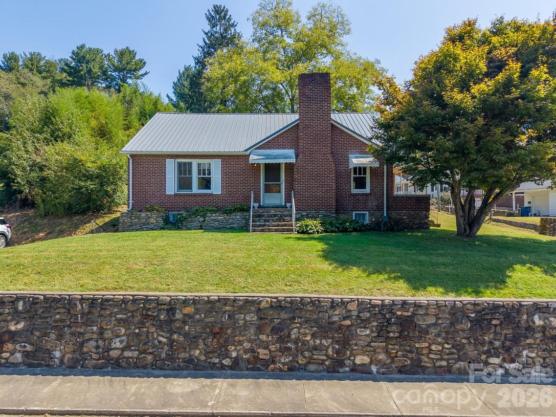 314 Trammell Ave., Canton, NC 28716