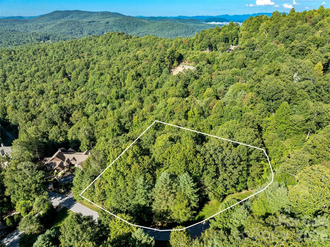 129 Falls Summit Rd. #385, Hendersonville, NC 28739