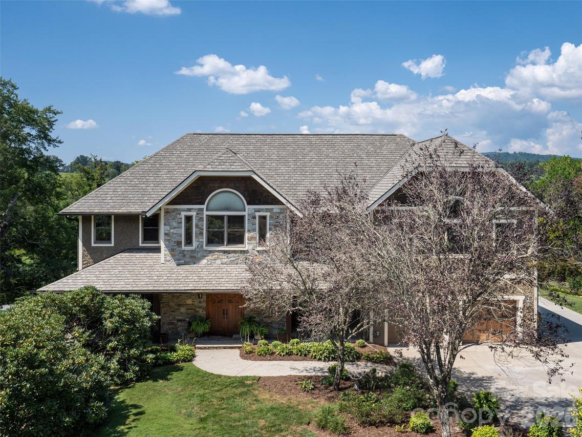 3 Blue Heron Dr., Fletcher, NC 28732