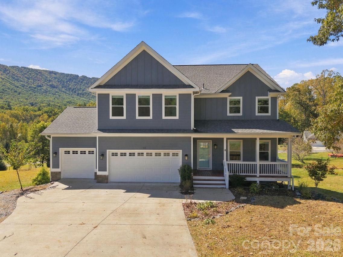 68 Rock View Ct., Hendersonville, NC 28739