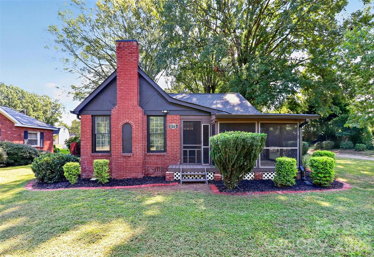 1175 Mecklenburg Hwy., Mooresville, NC 28115