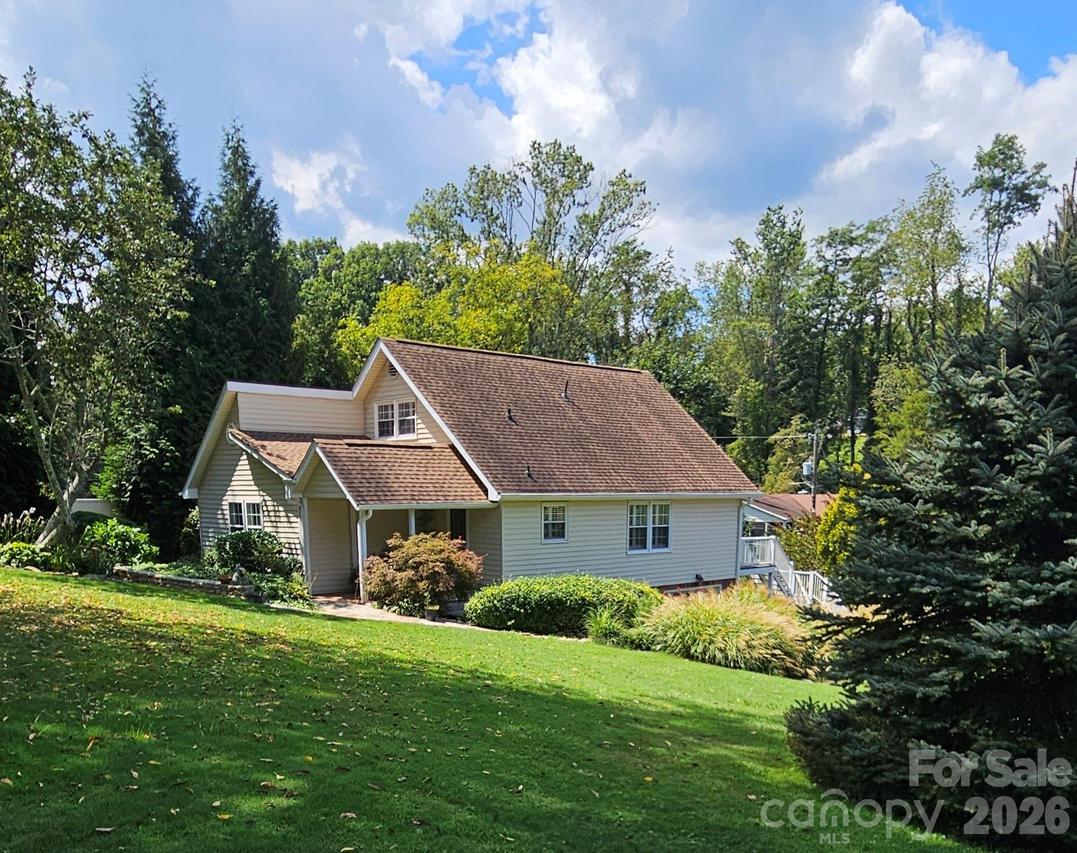 56 Candler Heights Rd., Candler, NC 28715