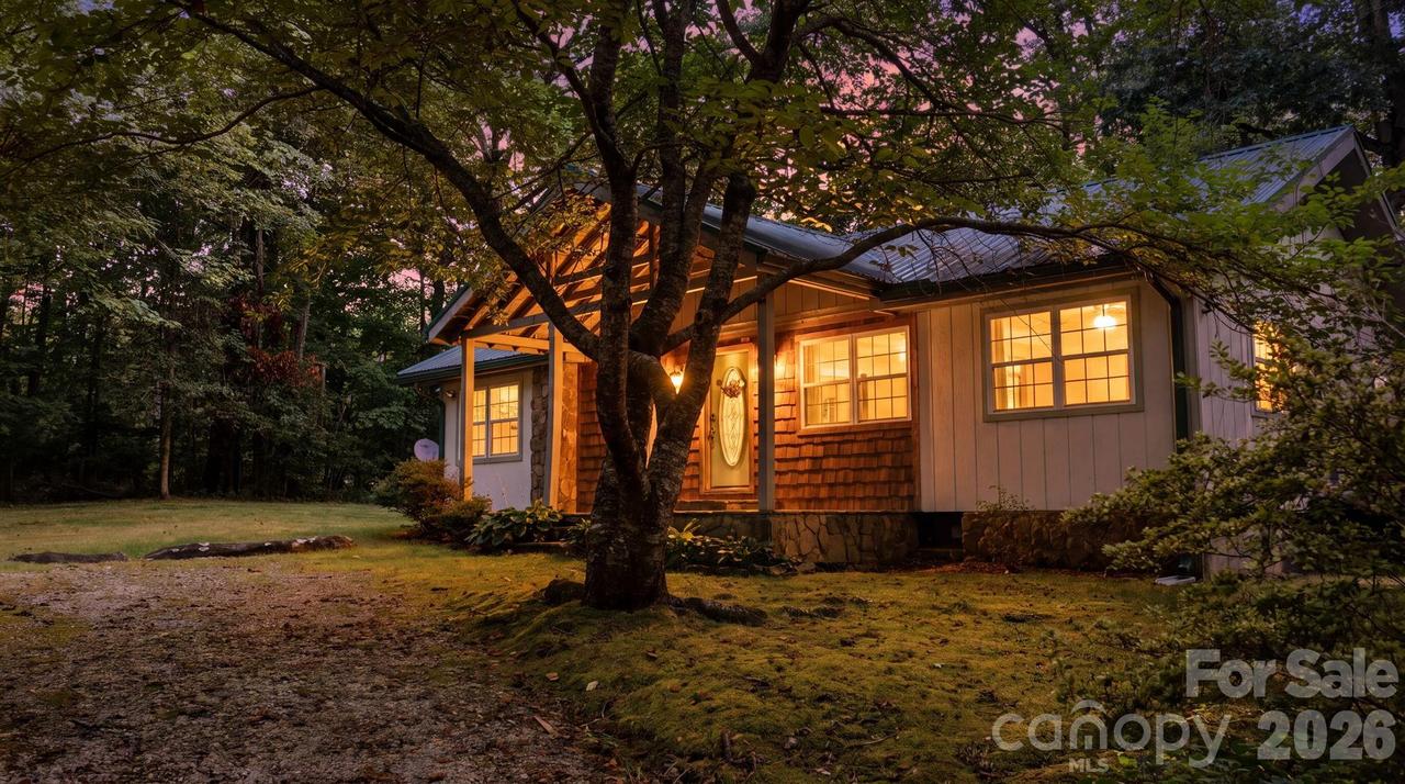 97 Walter Mcneely Rd., Sapphire, NC 28774