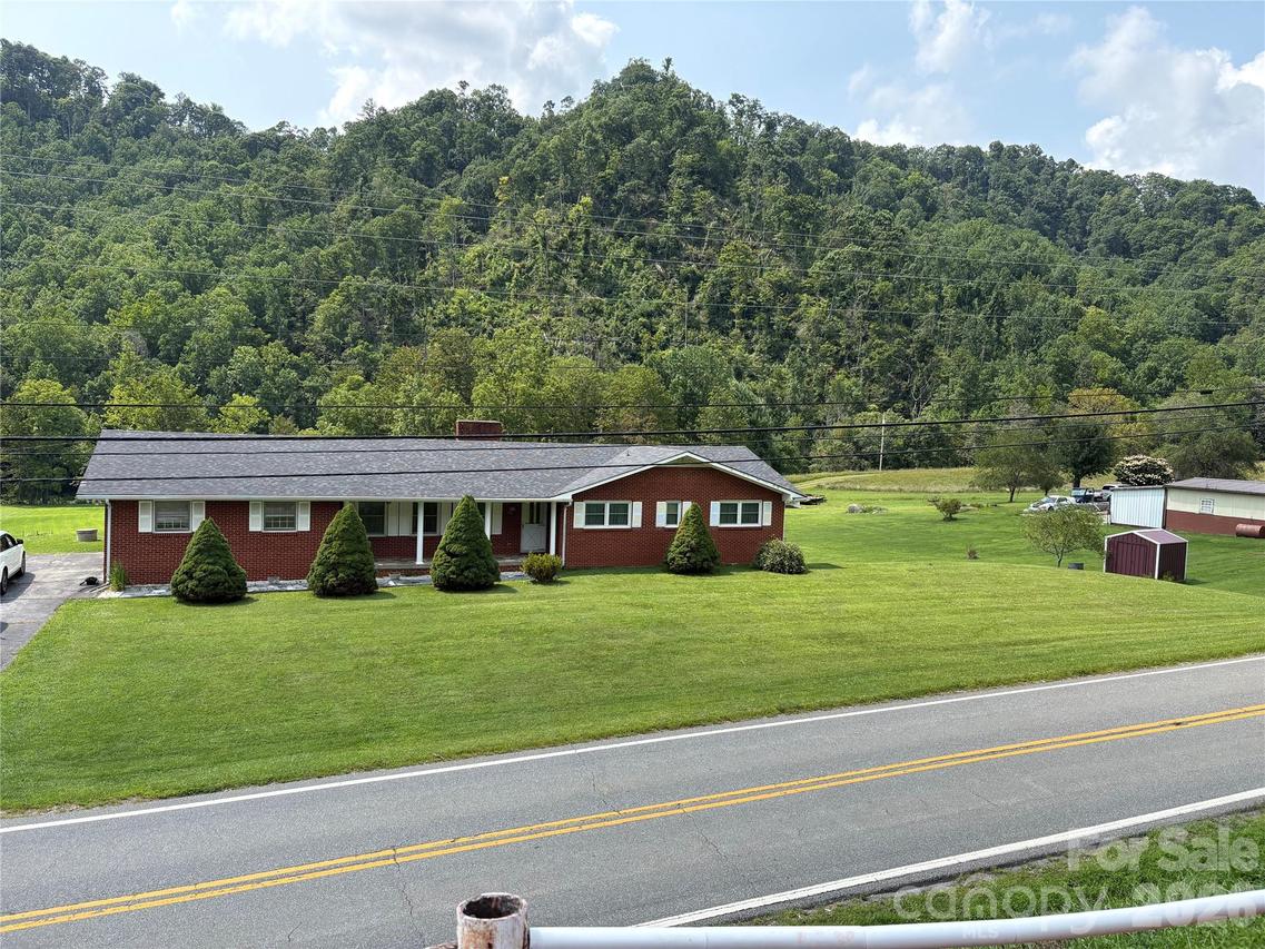11141 Nc Highway 226 Hwy., Bakersville, NC 28705