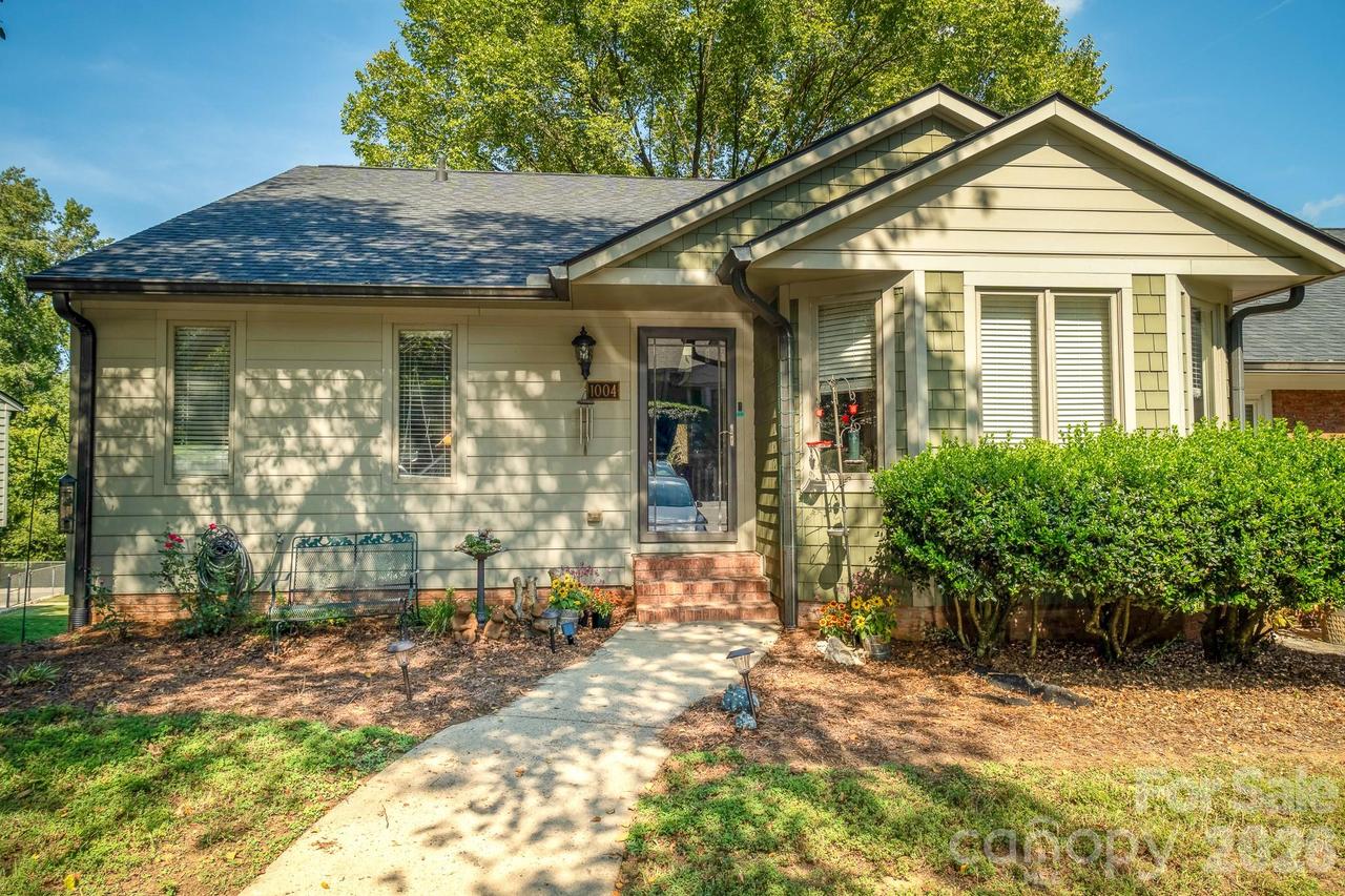 1004 Kenilworth Ct., Concord, NC 28027