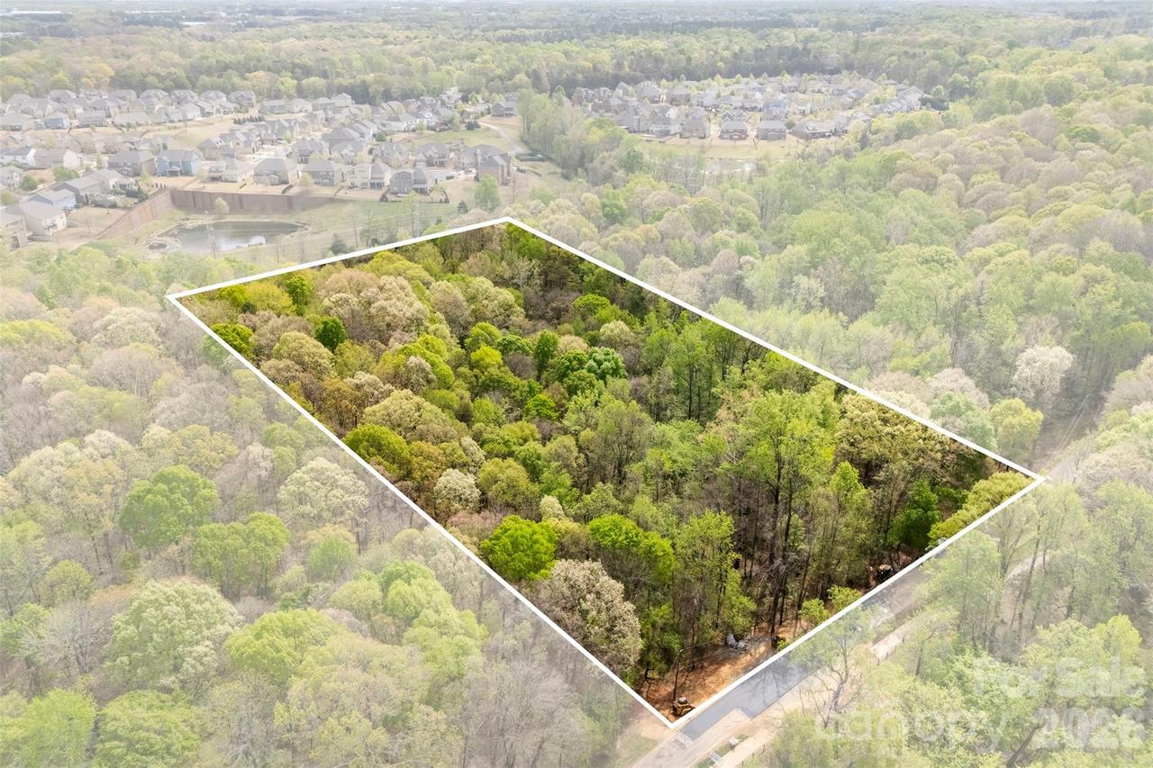 10601 Wildlife Rd., Charlotte, NC 28278