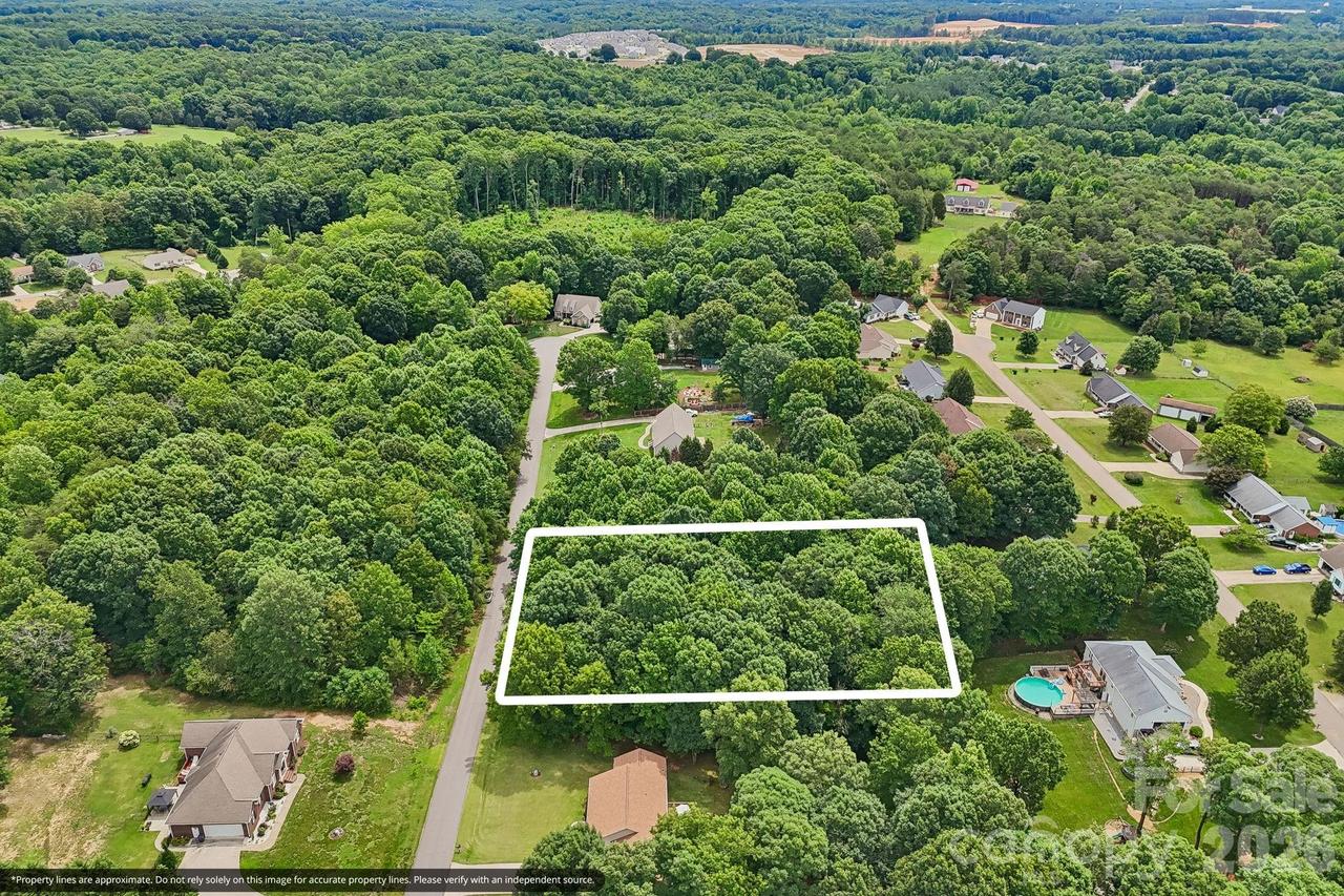 258 Rumple Hill Dr., Statesville, NC 28677