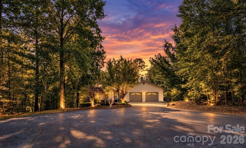 119 Rome Ct., Lake Lure, NC 28746